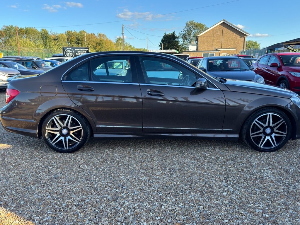 Used Mercedes-Benz C-Class 2014 for sale - 76029590: Photo 9