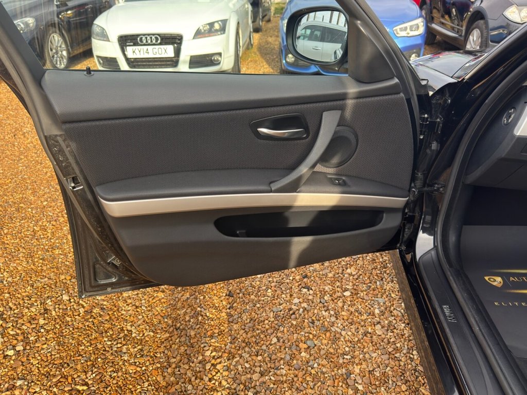 Used BMW 3 Series 2009 for sale - 76559329: Photo 29