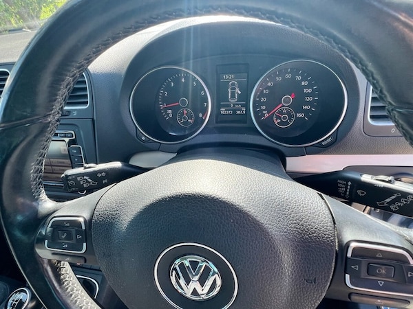 Used Volkswagen Golf 2010 for sale - 76010124: Photo 17