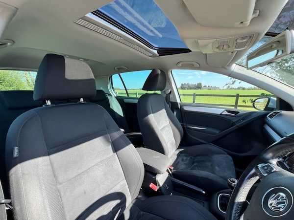 Used Volkswagen Golf 2010 for sale - 76010124: Photo 22