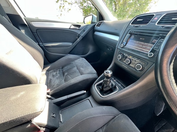 Used Volkswagen Golf 2010 for sale - 76010124: Photo 26