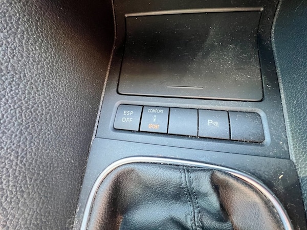 Used Volkswagen Golf 2010 for sale - 76010124: Photo 27