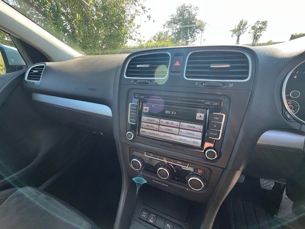 Used Volkswagen Golf 2010 for sale - 76010124: Photo 30