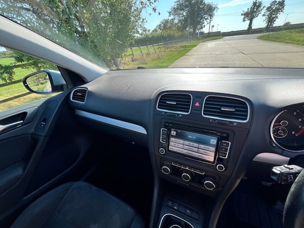 Used Volkswagen Golf 2010 for sale - 76010124: Photo 31