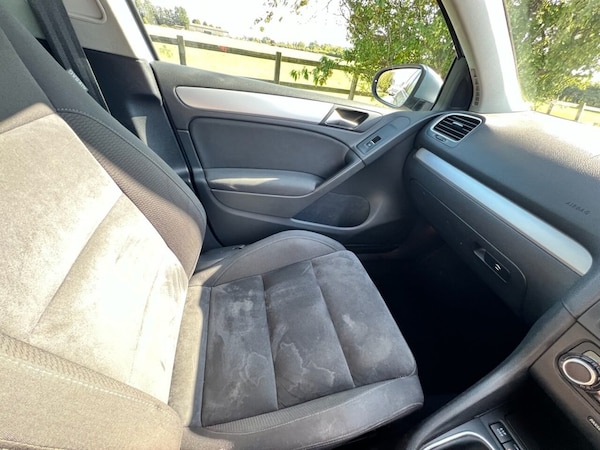 Used Volkswagen Golf 2010 for sale - 76010124: Photo 33