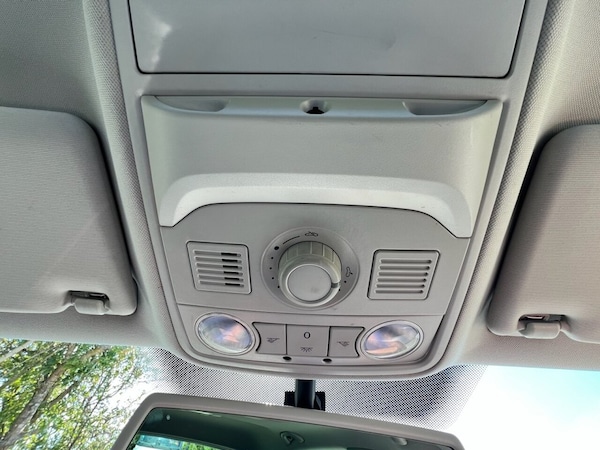 Used Volkswagen Golf 2010 for sale - 76010124: Photo 39