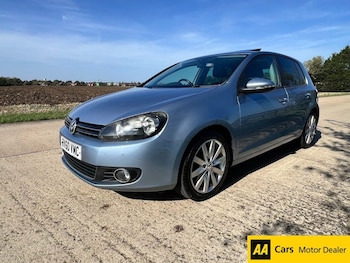 Used Volkswagen Golf 2010 for sale - 76010124: Photo 3