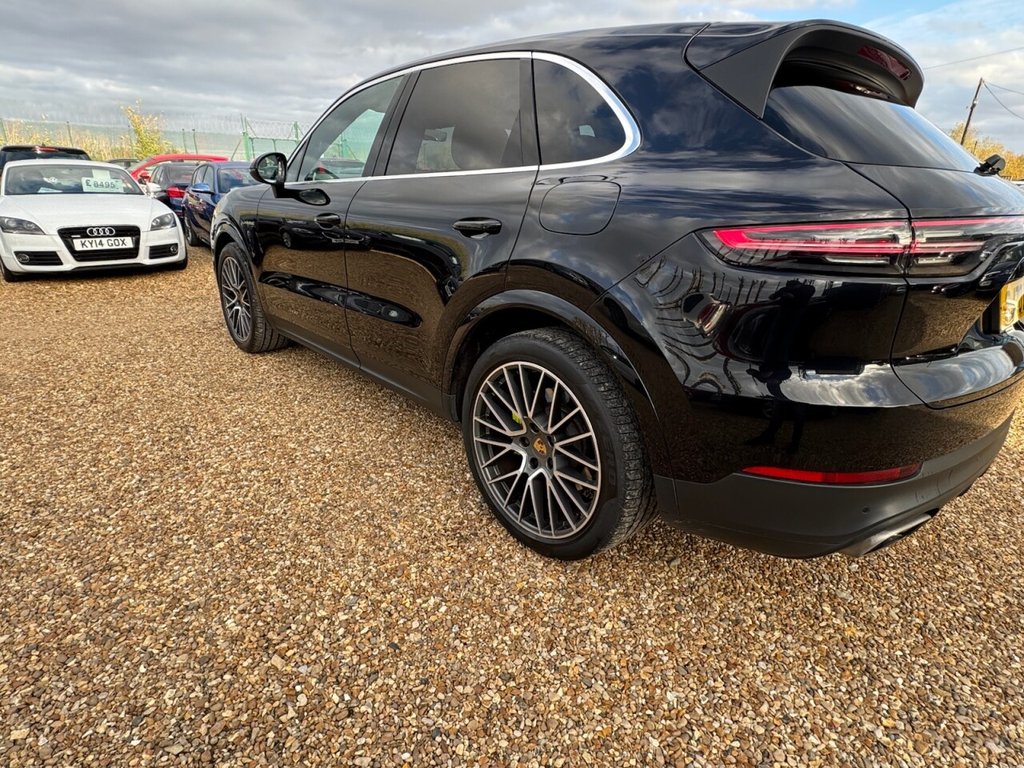 Used Porsche Cayenne 2020 for sale - 76080895: Photo 30