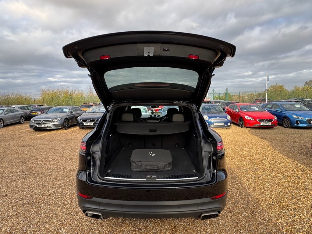 Used Porsche Cayenne 2020 for sale - 76080895: Photo 31