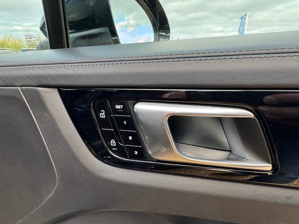 Used Porsche Cayenne 2020 for sale - 76080895: Photo 37