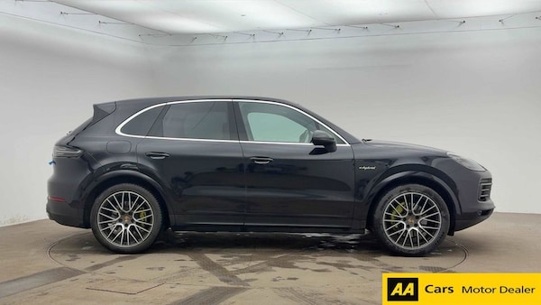 Used Porsche Cayenne 2020 for sale - 76080895: Photo 4