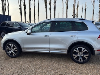 Used Volkswagen Touareg 2015 for sale - 77806694: Photo