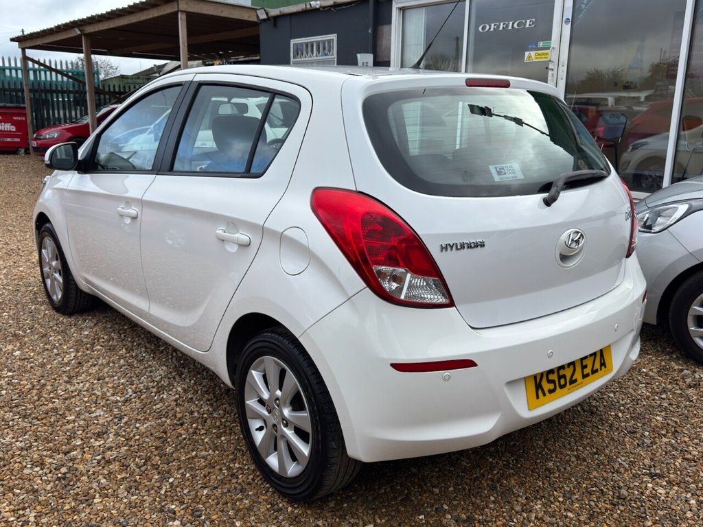 Used Hyundai i20 2013 for sale - 76632272: Photo 5