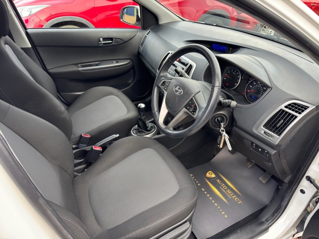 Used Hyundai i20 2013 for sale - 76632272: Photo 9