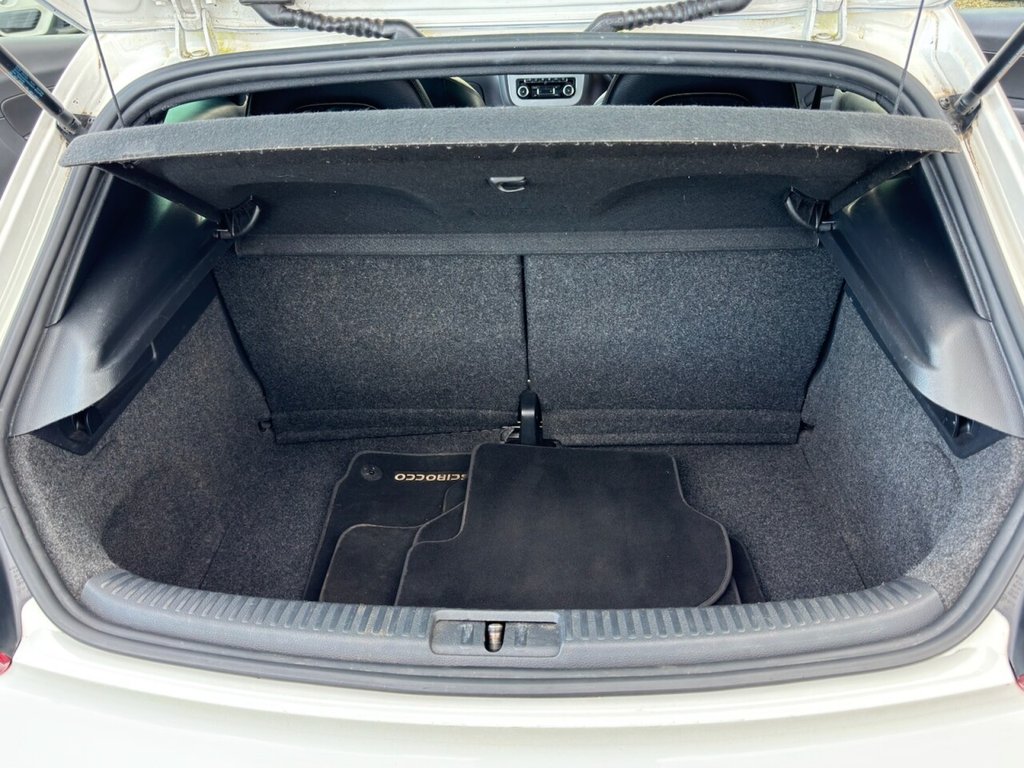 Used Volkswagen Scirocco 2011 for sale - 78043983: Photo 16