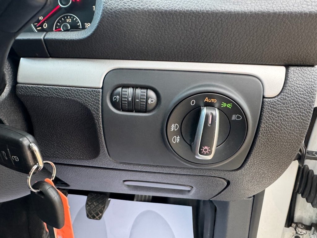 Used Volkswagen Scirocco 2011 for sale - 78043983: Photo 19