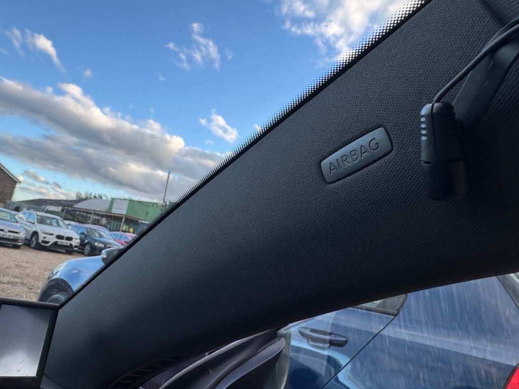 Used Volkswagen Scirocco 2011 for sale - 78043983: Photo 41