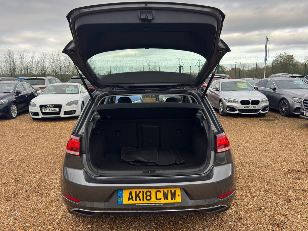 Used Volkswagen Golf 2018 for sale - 76559394: Photo 14