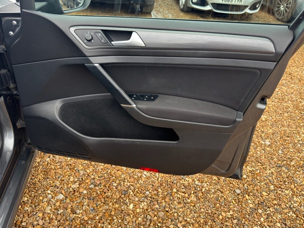 Used Volkswagen Golf 2018 for sale - 76559394: Photo 17