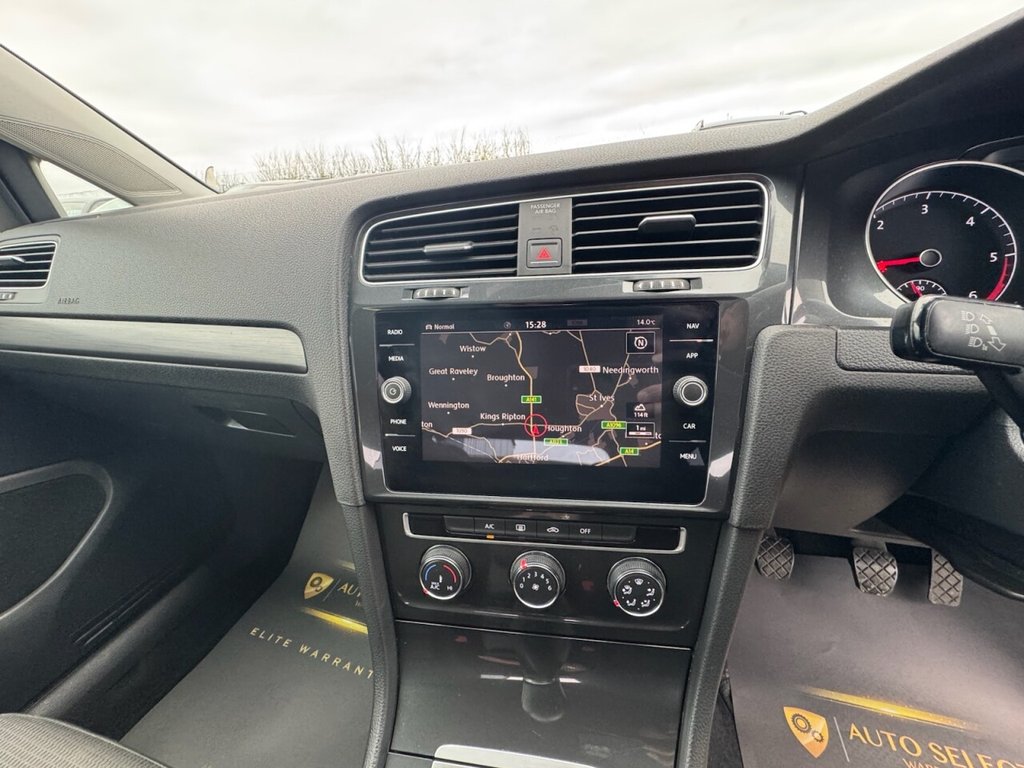 Used Volkswagen Golf 2018 for sale - 76559394: Photo 29