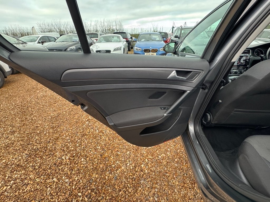 Used Volkswagen Golf 2018 for sale - 76559394: Photo 40