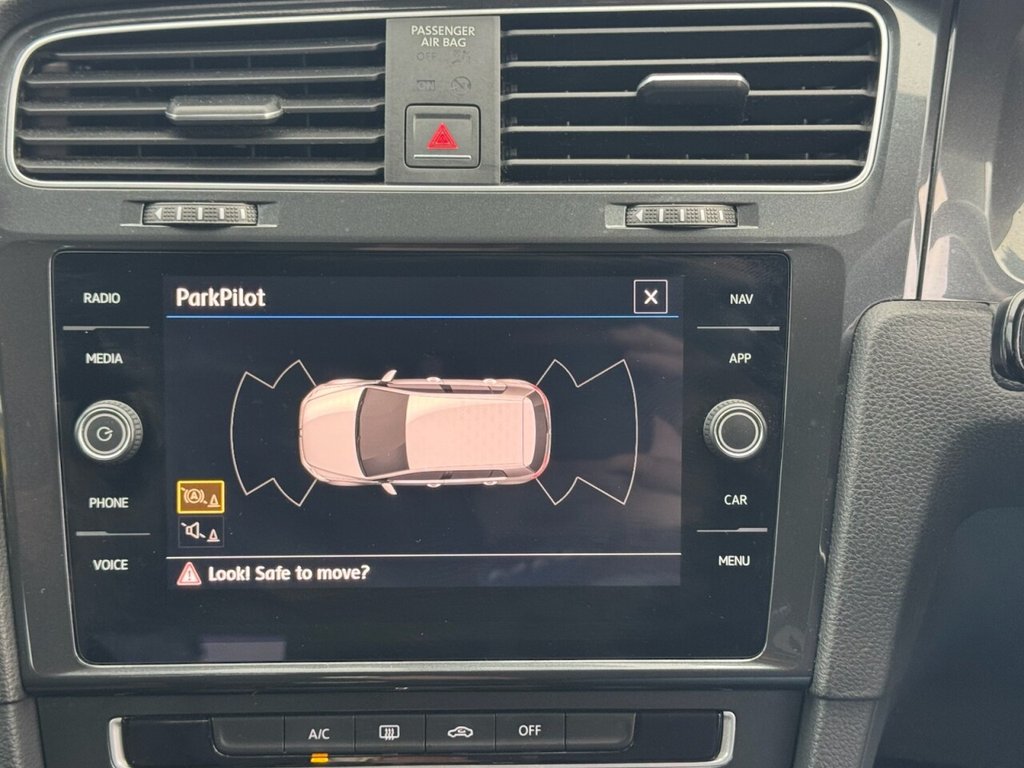 Used Volkswagen Golf 2018 for sale - 76559394: Photo 42