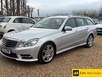 Used Mercedes-Benz E Class 2013 for sale - 76510209: Photo