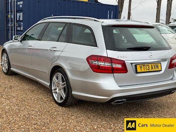 Used Mercedes-Benz E Class 2013 for sale - 76510209: Photo