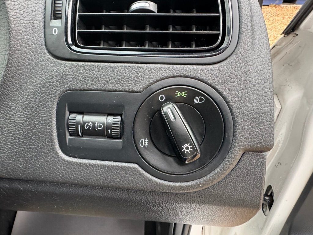 Used Volkswagen Polo 2013 for sale - 76482295: Photo 16