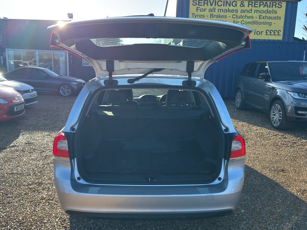 Used Volvo V70 2014 for sale - 77227231: Photo 12