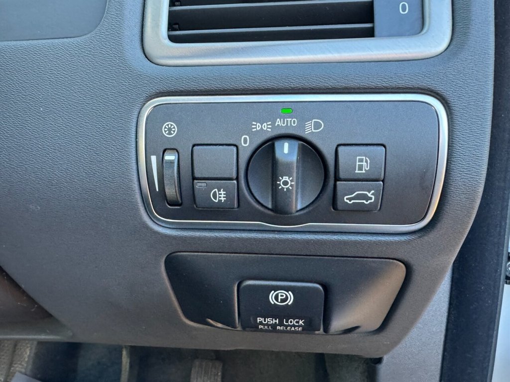 Used Volvo V70 2014 for sale - 77227231: Photo 18