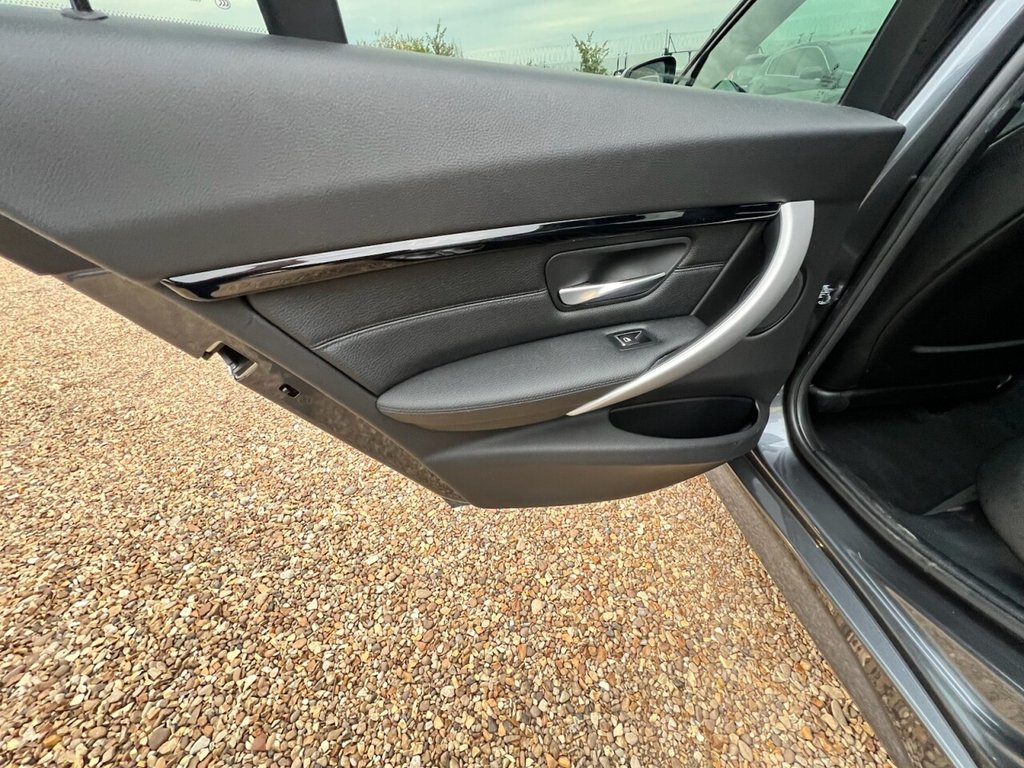 Used BMW 3 Series 2018 for sale - 76154504: Photo 47