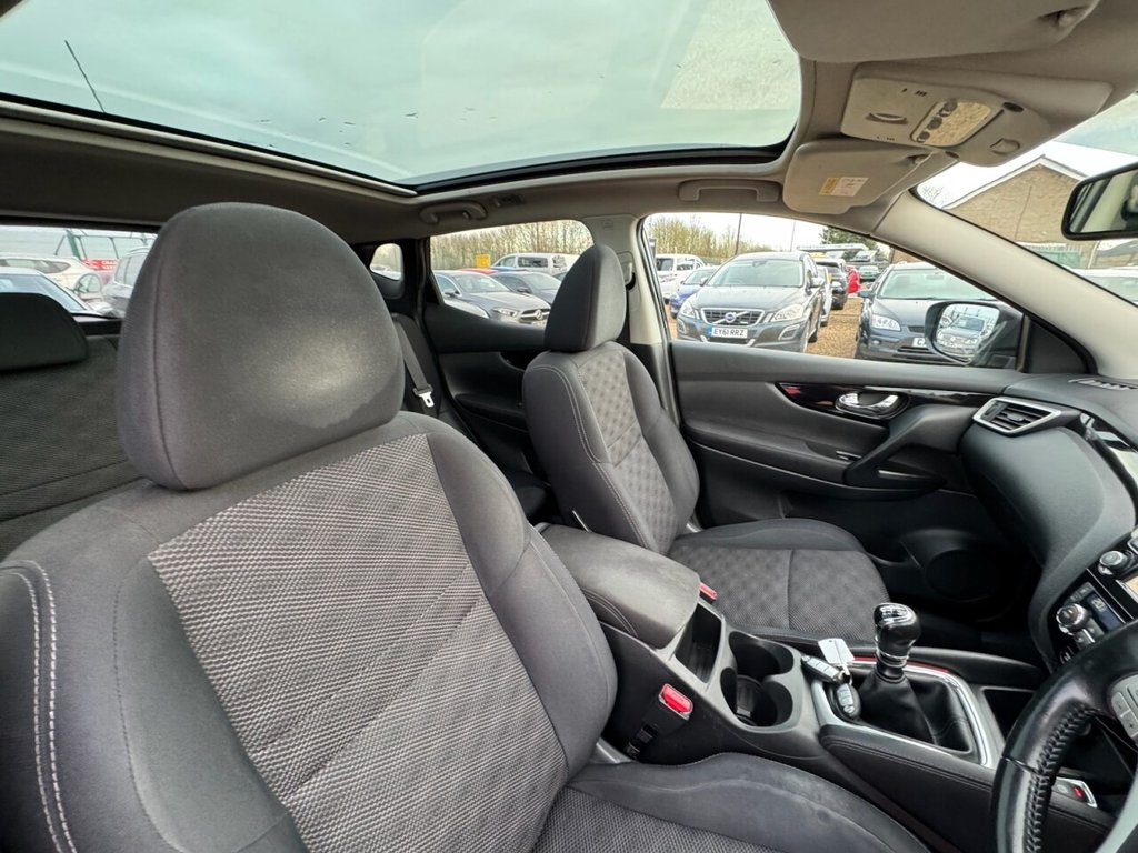 Used Nissan Qashqai 2015 for sale - 77200254: Photo 14