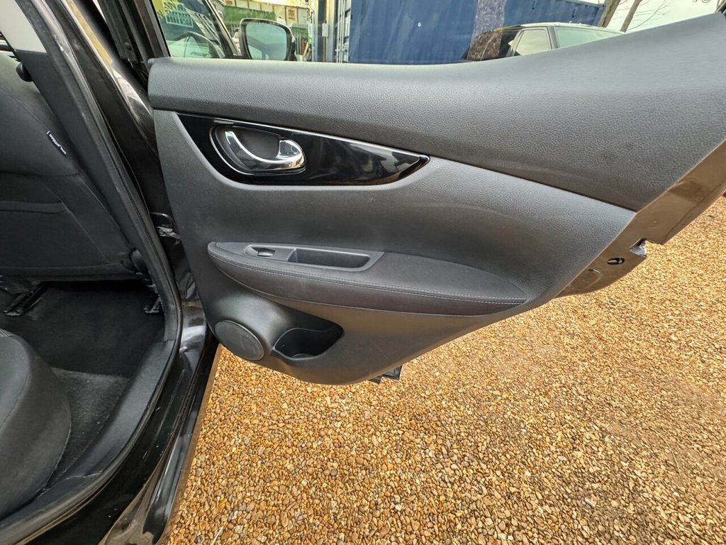 Used Nissan Qashqai 2015 for sale - 77200254: Photo 23