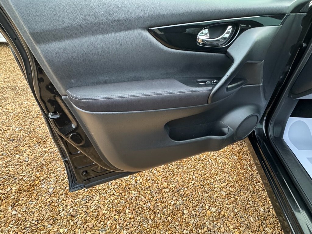 Used Nissan Qashqai 2015 for sale - 77200254: Photo 28