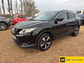 Used Nissan Qashqai 2015 for sale - 77200254: Photo