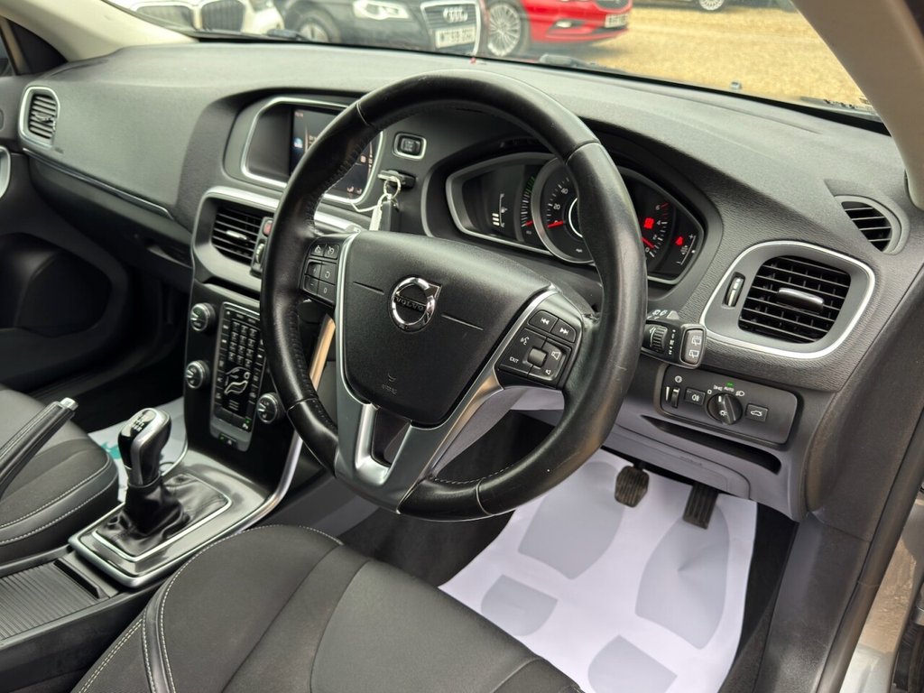 Used Volvo V40 2017 for sale - 77850091: Photo 20