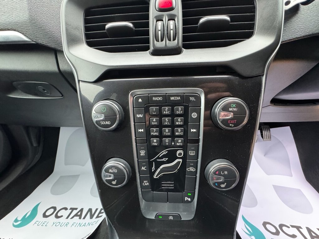 Used Volvo V40 2017 for sale - 77850091: Photo 32