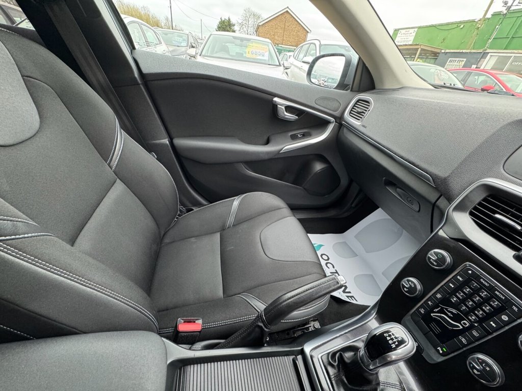 Used Volvo V40 2017 for sale - 77850091: Photo 33