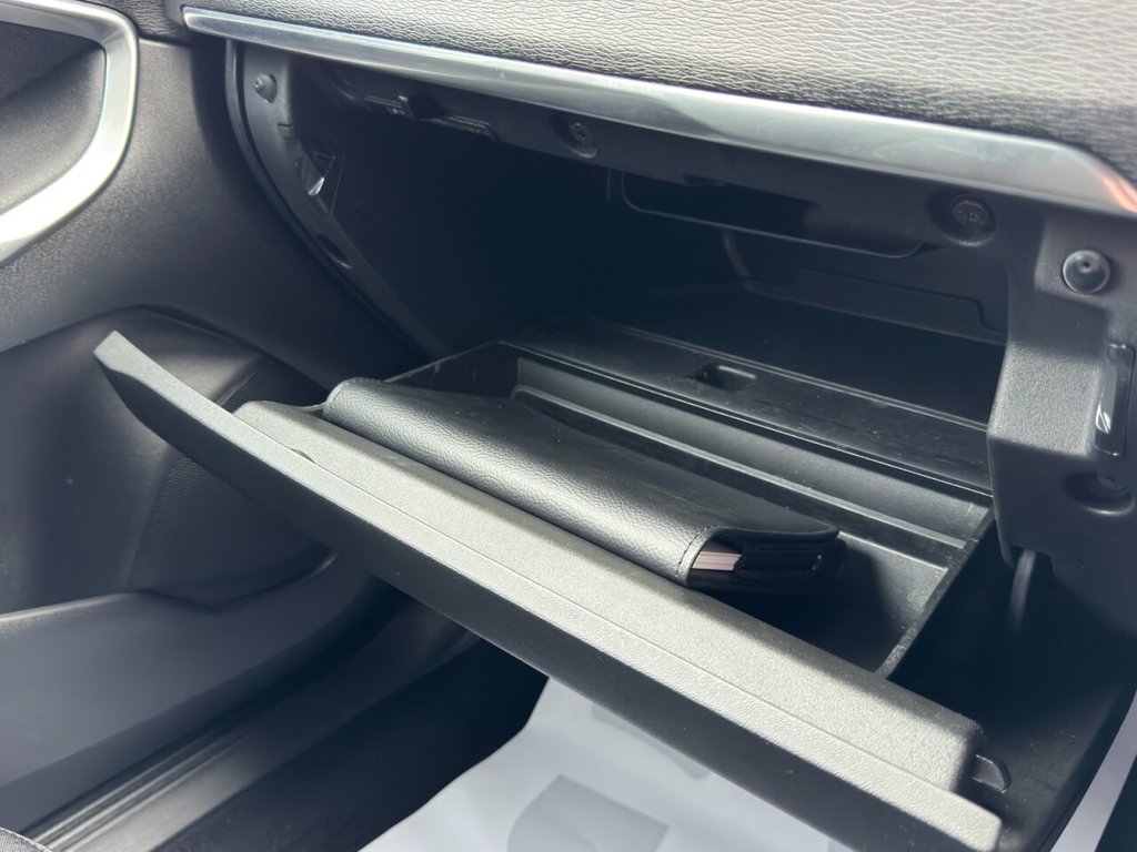 Used Volvo V40 2017 for sale - 77850091: Photo 46