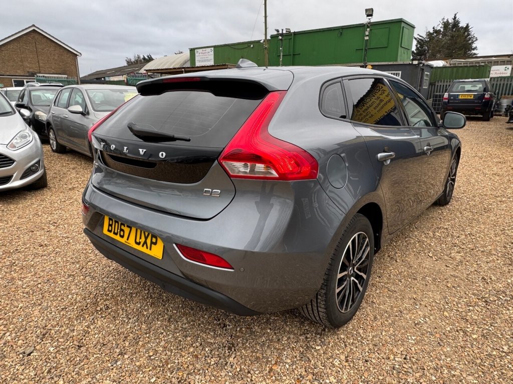 Used Volvo V40 2017 for sale - 77850091: Photo 9