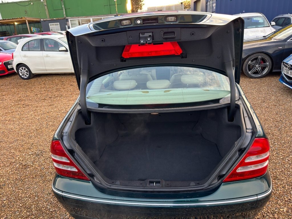 Used Mercedes-Benz C Class 2002 for sale - 77101092: Photo 12