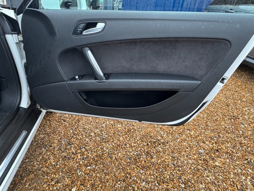 Used Audi TT 2012 for sale - 77188796: Photo 17