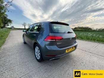 Used Volkswagen Golf 2017 for sale - 74547912: Photo