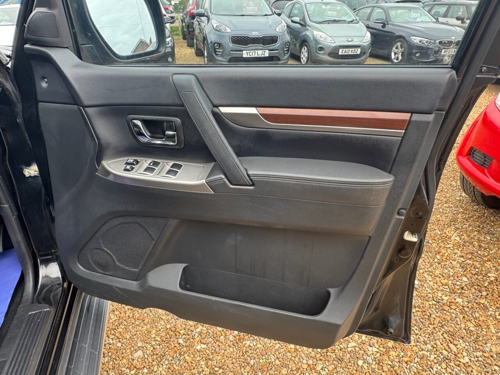 Used Mitsubishi Shogun 2013 for sale - 76132940: Photo 24