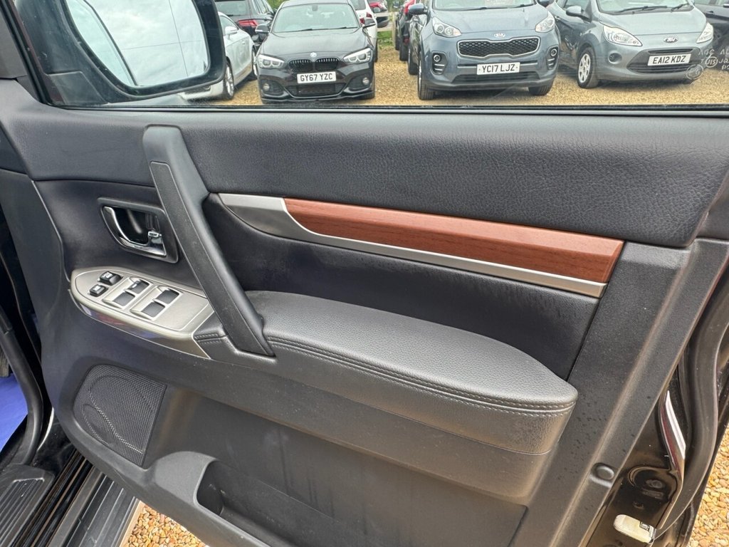 Used Mitsubishi Shogun 2013 for sale - 76132940: Photo 25