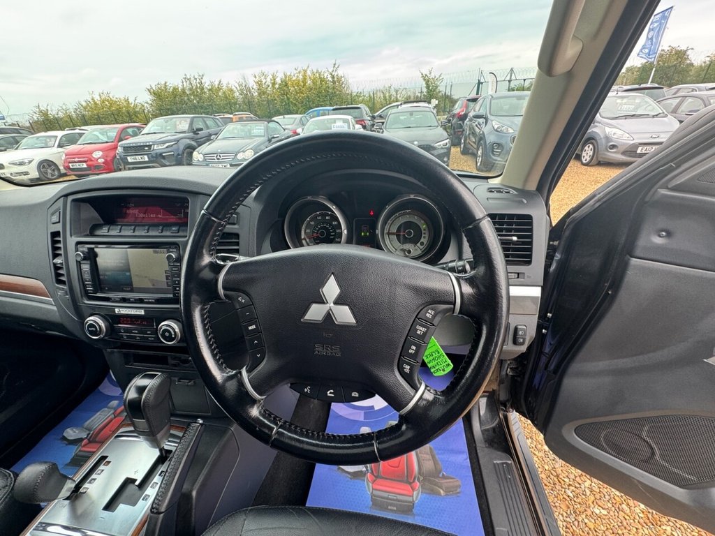 Used Mitsubishi Shogun 2013 for sale - 76132940: Photo 30