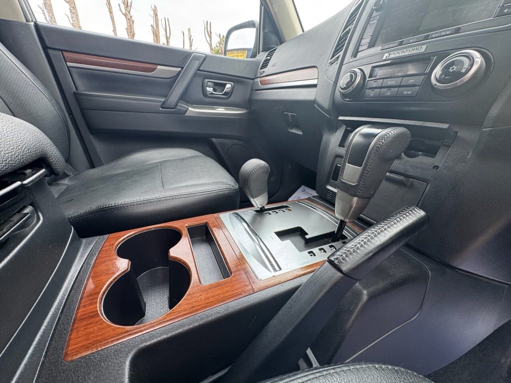 Used Mitsubishi Shogun 2013 for sale - 76132940: Photo 34