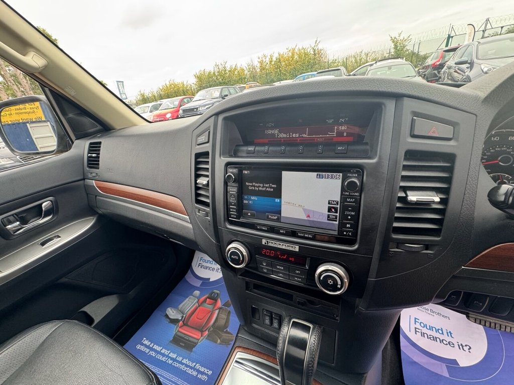 Used Mitsubishi Shogun 2013 for sale - 76132940: Photo 37