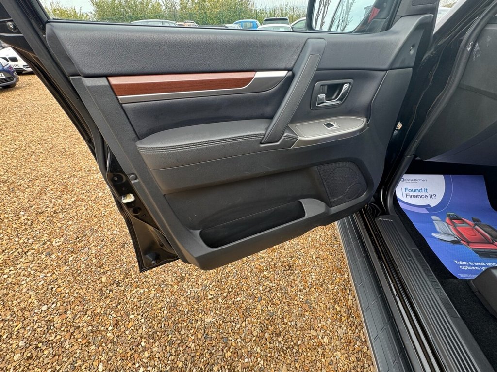 Used Mitsubishi Shogun 2013 for sale - 76132940: Photo 47
